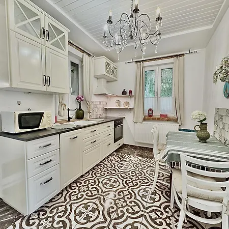 Piac Vendeghaz Konukevi