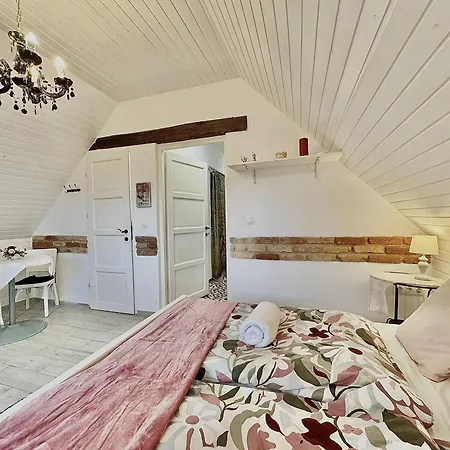 Konukevi Piac Vendeghaz Kaptalantoti