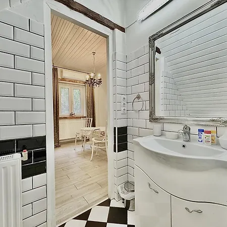 Piac Vendeghaz 3* Kaptalantoti