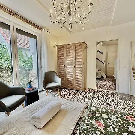 Piac Vendeghaz Konukevi Kaptalantoti